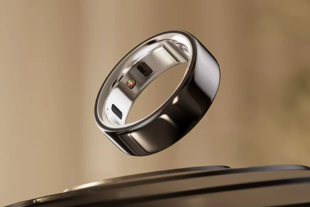 Photo of the Oura ring 4 smart ring in black.